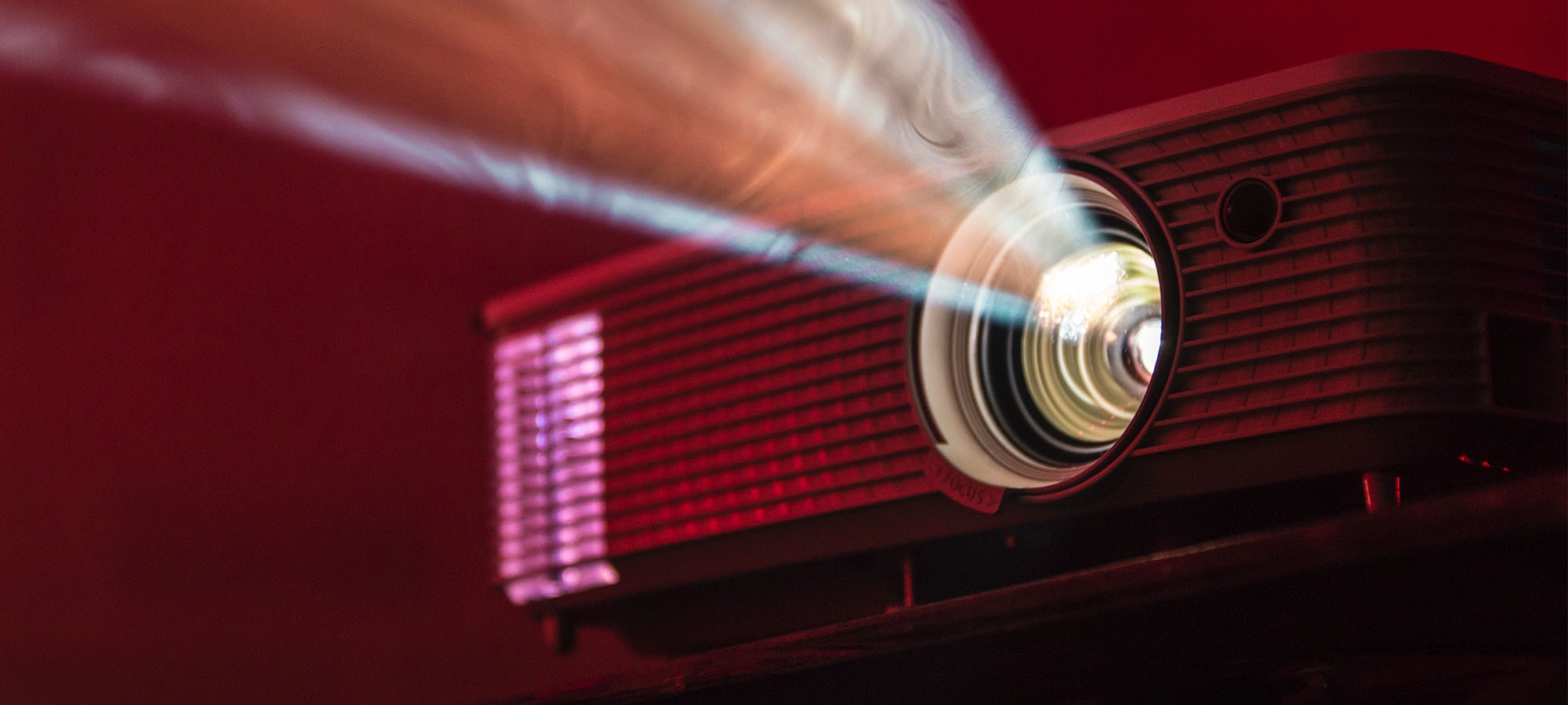 What to Know When Looking for a Home Theater Projector